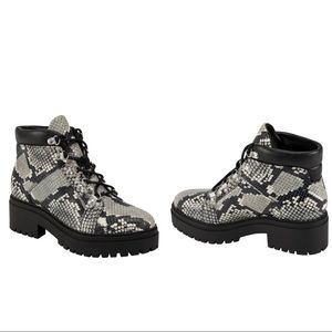 Marc Fisher NWT snake print leather boots 6.5